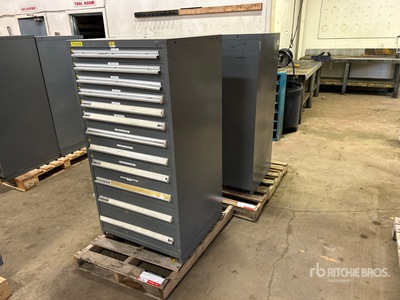 Quantity of (2) Parts Cabinets ورش و مخازن متنوعة