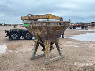 2007 Secatol TU Benne A Beton Bassin en béton