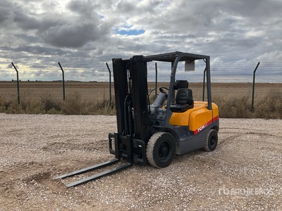 2008 TCM FHD25T3A Forklift