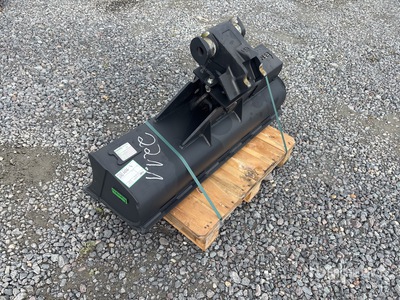 2025 Haener HHG2120M-B-1 1200 mm Q/C Hydraulic Tilting Excavator Bucket (Unused)