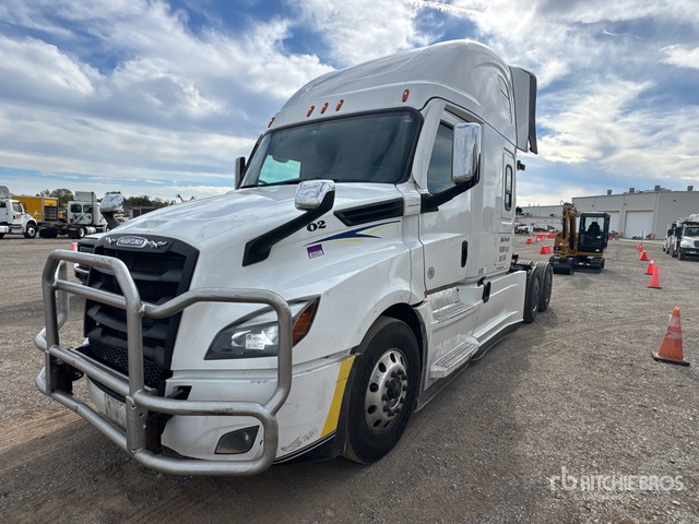 2023 Freightliner Cascadia 126 6x4 T/A Sleeper Truck Tractor