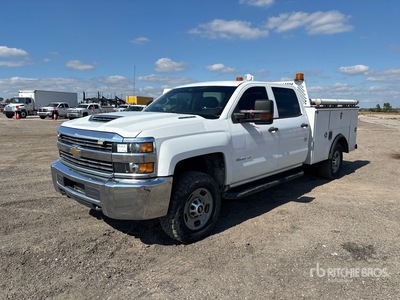 2018 Chevrolet Silverado 2500HD 4x4 Crew Cab شاحنة متعددة الاغراض