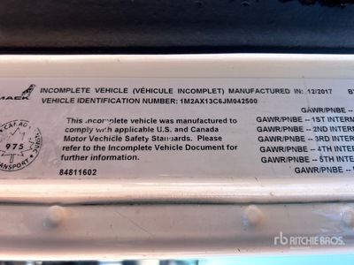 2018 Mack GU813 6x4 Camion porteur à faux-cadre basculant