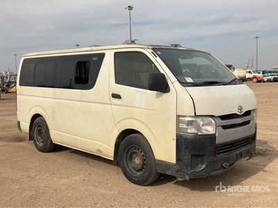 2016 Toyota Hiace 4x2 Mini Bus