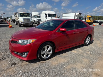 2013 Toyota Camry Automobile