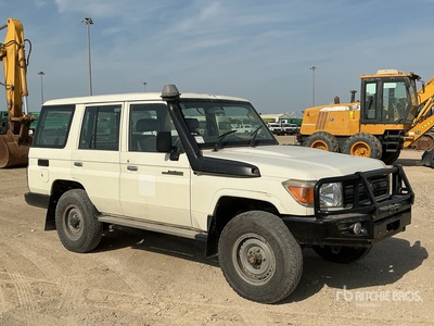 2016 Toyota Land Cruiser 76R 4x4 SUV