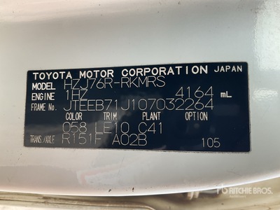 2016 Toyota Land Cruiser 76R 4x4 Véhicule utilitaire sport