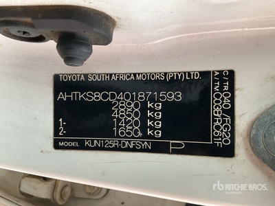 2017 Toyota Hilux Crew Cab Pickup