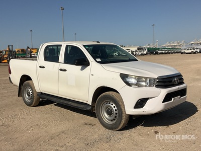 2017 Toyota Hilux 4x4 Crew Cab Pickup