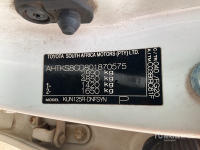 2016 Toyota Hilux Crew Cab Pickup