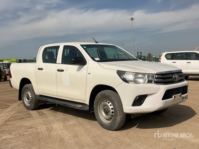 2016 Toyota Hilux 4x4 Crew Cab Pickup
