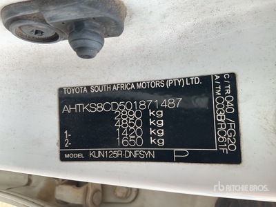 2017 Toyota Hilux Crew Cab Pickup