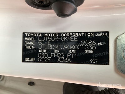 2017 Toyota Prado 150R 4x4 Véhicule utilitaire sport