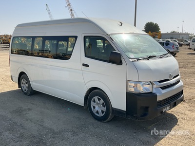 2018 Toyota Hiace 4x2 15-Seat Mini Bus