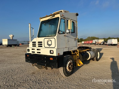 2017 Capacity 4x2 Spotter Truck