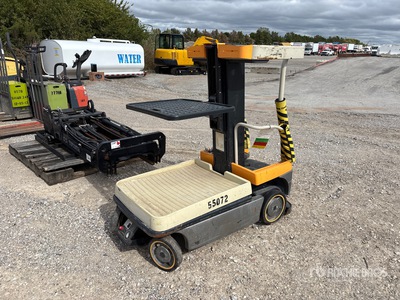 Crown WAV60-118 550 lb Kommissionier-Stapler