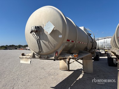 1996 Trailmaster 8400 gal T/A Remorque citerne