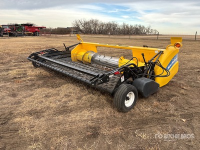 2009 New Holland 79C 14 ft Combine Pickup Header