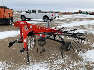 2023 Kubota RA1035 9 ft 4 in 3-Point 1 Rotor Andaineur (Unused)