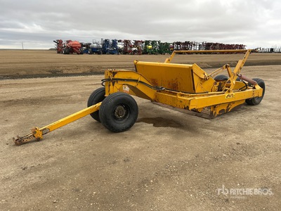 Midland M66 6 Tire Hydraulic Pull Scraper