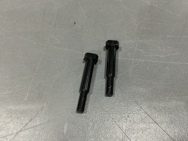 (273) Oshkosh 4003715 Shoulder Screws