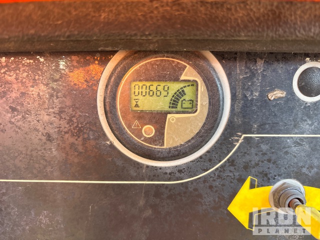 ELEVADOR ARTICULADO 2011 JLG E300AJP