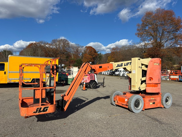 2011 JLG E300AJP 2WD Electric Articulating Boom Lift 2011 JLG E300AJP 2WD Electric Articulating Boom Lift