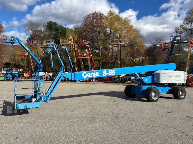 2014 Genie S85 4WD Diesel Telescopic Boom Lift 2014 Genie S85 4WD Diesel Telescopic Boom Lift