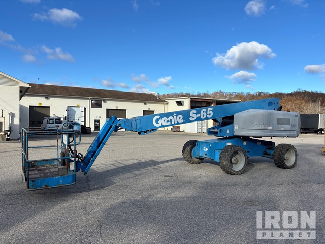 ELEVADOR TELESCóPICO 2014 GENIE 4WD S65