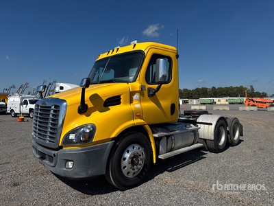 2018 Freightliner Cascadia 113 6x4 Cabeza Tractora Cabina Corta