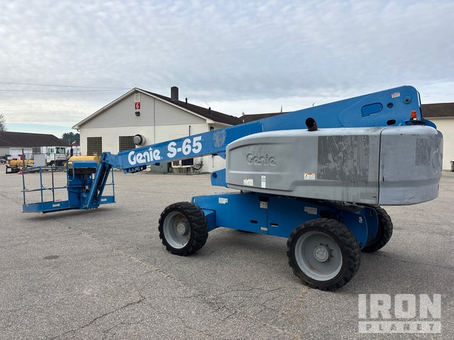 ELEVADOR TELESCóPICO 2014 GENIE 4WD S65