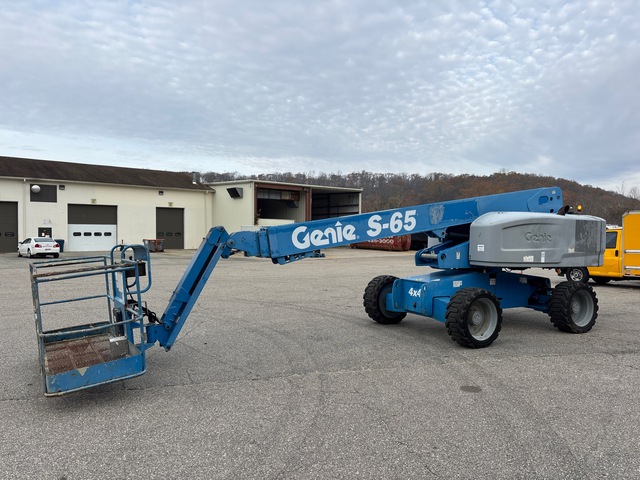 2014 Genie S-65 4WD Diesel Telescopic Boom Lift 2014 Genie S-65 4WD Diesel Telescopic Boom Lift