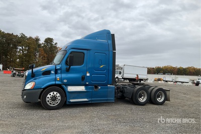 2019 Freightliner Cascadia 113 トラックトラクター（T/A）