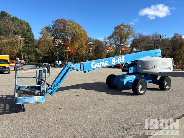 ELEVADOR TELESCóPICO 2014 GENIE 4WD S65