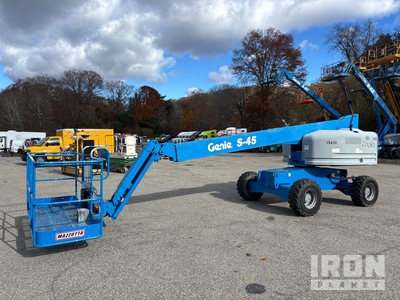 2014 Genie S45 4WD Diesel Telescopic Boom Lift