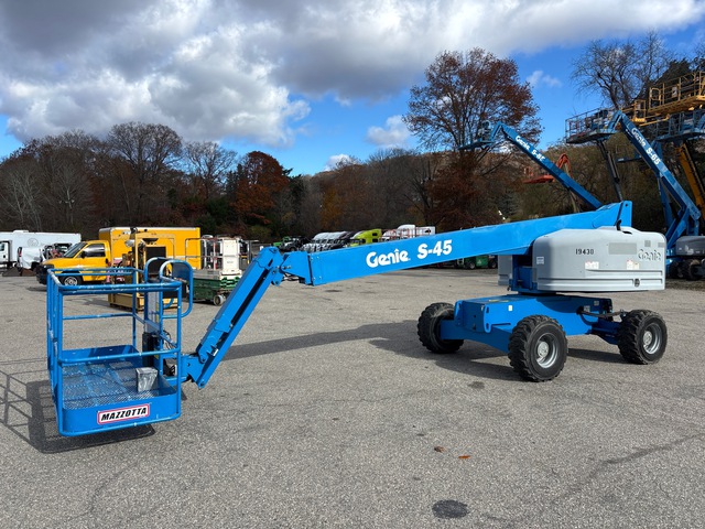 2014 Genie S-45 4WD Diesel Telescopic Boom Lift 2014 Genie S-45 4WD Diesel Telescopic Boom Lift