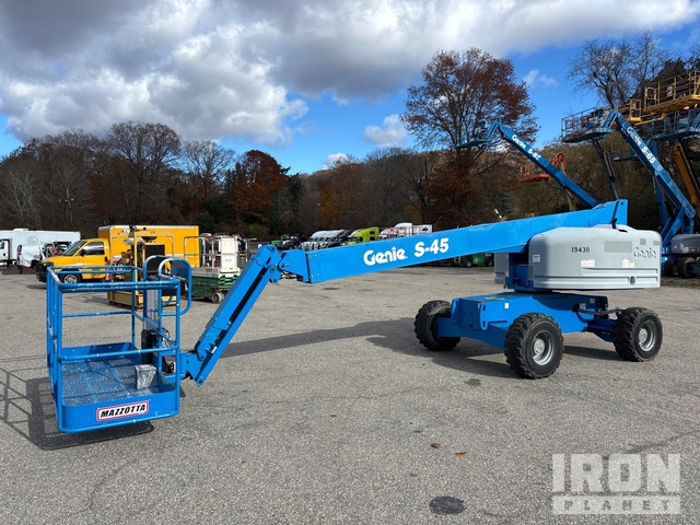 ELEVADOR TELESCóPICO 2014 GENIE 4WD S45