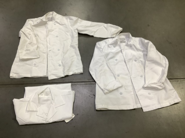 (8) Medical Assistant's Smocks & (11) Food Service Smocks (8) Medical Assistant's Smocks & (11) Food Service Smocks