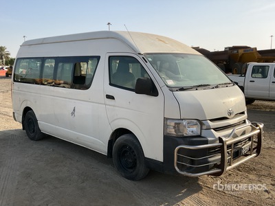 2016 Toyota Hiace 4x2 15-Seat Mini Bus
