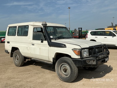 2017 Toyota Land Cruiser 78R 4x4 SUV