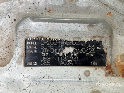 2016 Toyota Hiace 4x2 16-Seat Mini Autobus