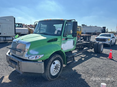 2005 International 4300 4x2 Cab and Chassis