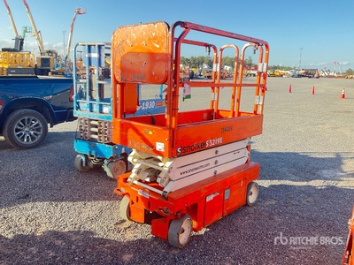 2018 Snorkel S3219E Hebebühne