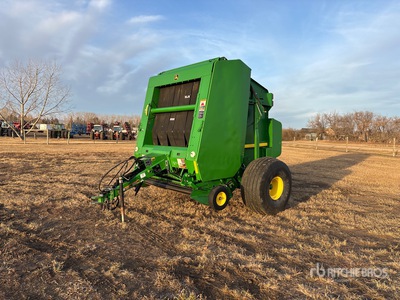 2015 John Deere 569 Round Baler