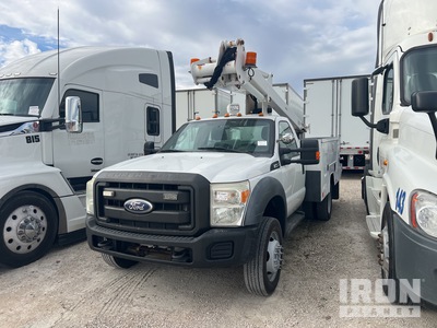 2010 ETI ETC35SNT 35 ft on 2011 Ford F-450 XL 4x2 Bucket Truck