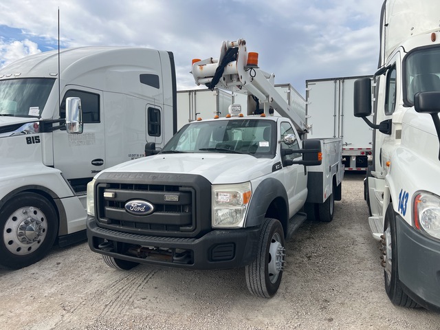 2010 ETI ETC35SNT 35 ft on 2011 Ford F-450 XL 4x2 Bucket Truck 2010 ETI ETC35SNT 35 ft on 2011 Ford F-450 XL 4x2 Bucket Truck