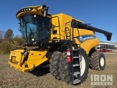 2022 New Holland CR7.90 4x4 حصادة مجمعة