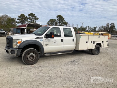 2015 Ford F450 XL 4x2 Crew Cab Nutzkraftwagen