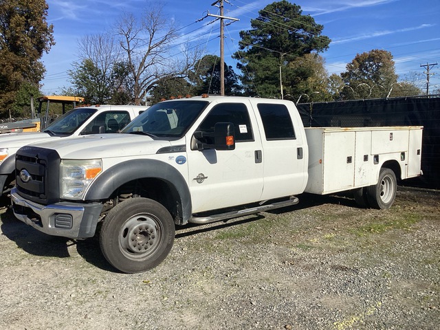 2014 Ford F-450 XL 4x2 Crew Cab Utility Truck