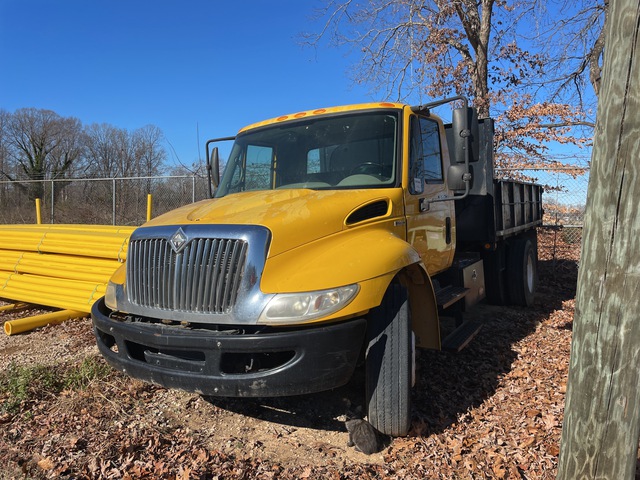 2009 International 4300 4x2 S/A Dump Truck (Inoperable)